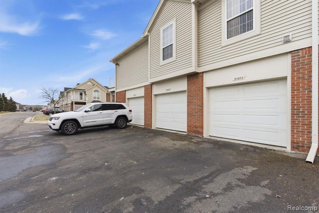 51602 Stern Lane 128, Chesterfield, MI 48051