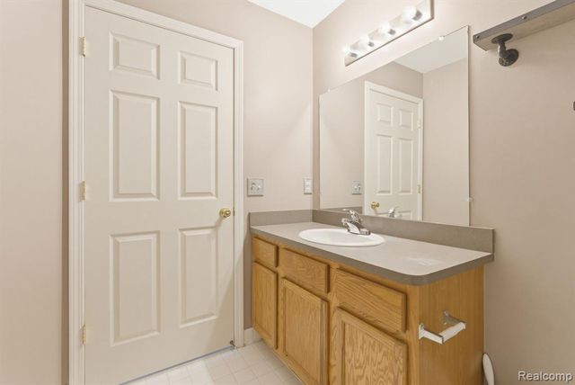 51602 Stern Lane 128, Chesterfield, MI 48051