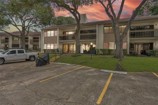 12100 Melville Drive 403D, Montgomery, TX 77356