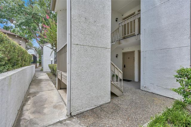 12100 Melville Drive 403D, Montgomery, TX 77356