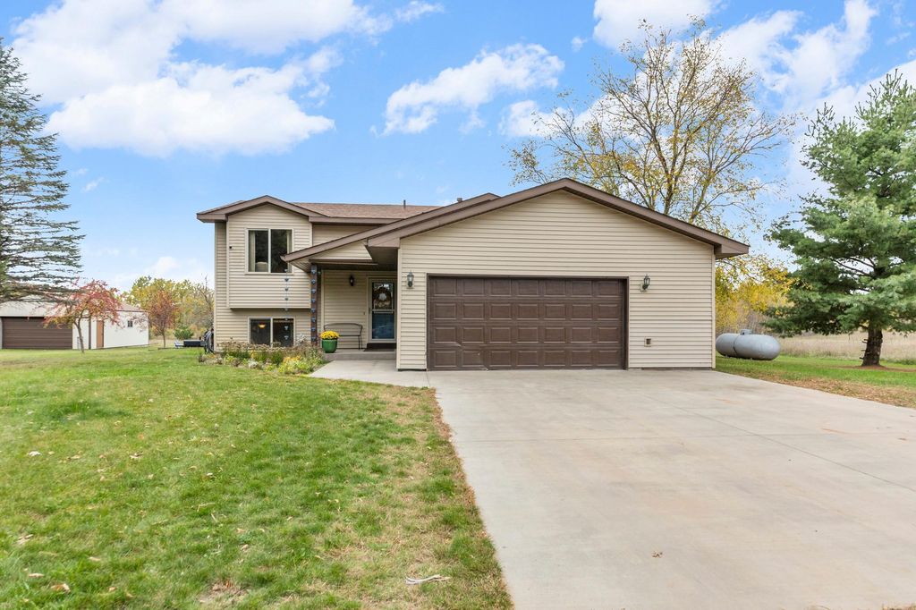 5602 285th Avenue NW, Isanti, MN 55040 — photo 4