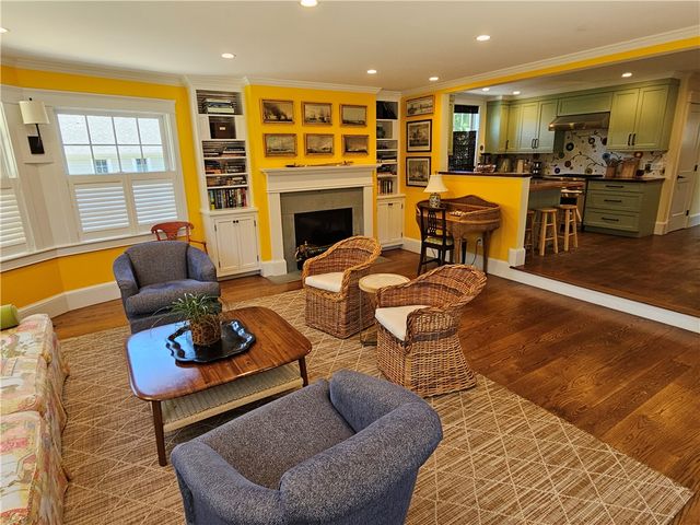 209 Coggeshall Avenue, Newport, RI 02840