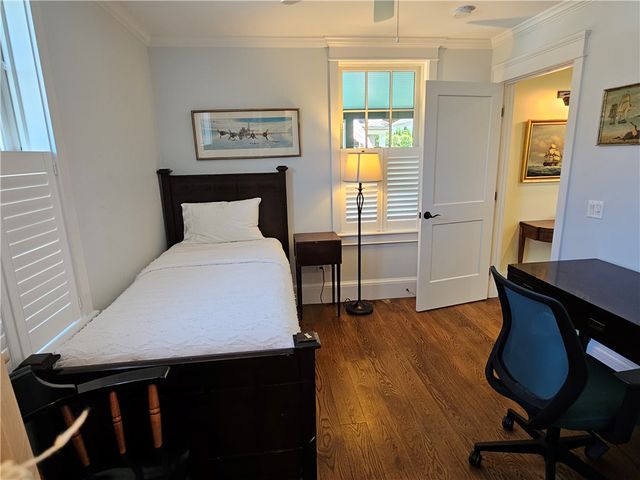 209 Coggeshall Avenue, Newport, RI 02840