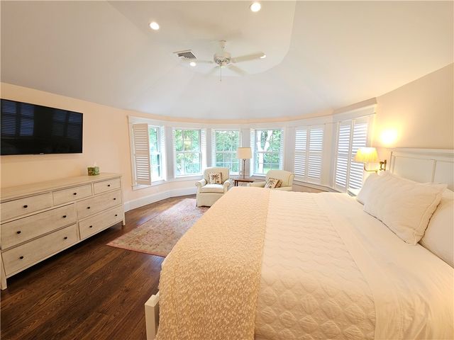 209 Coggeshall Avenue, Newport, RI 02840