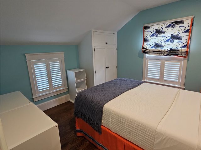 209 Coggeshall Avenue, Newport, RI 02840