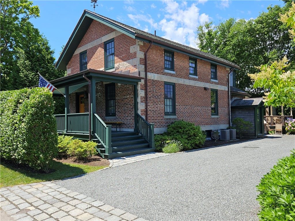 209 Coggeshall Avenue, Newport, RI 02840