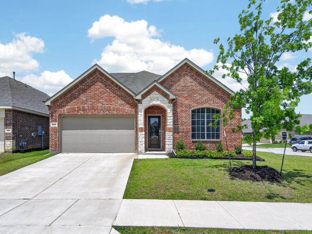 8205 Green Heron Drive, Mckinney, TX 75071