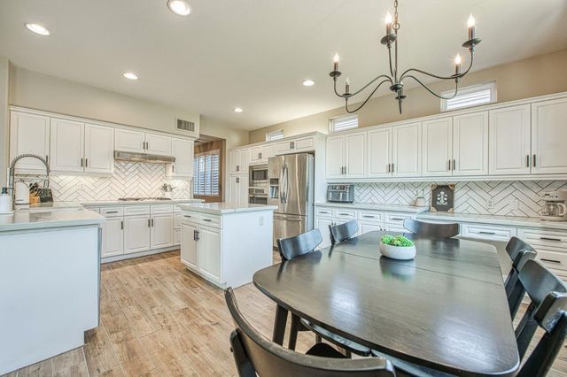 4686 N Arrow Ridge Way, Clovis, CA 93619