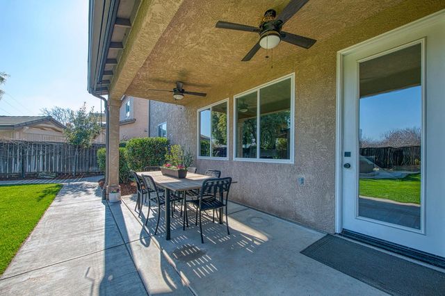 4686 N Arrow Ridge Way, Clovis, CA 93619