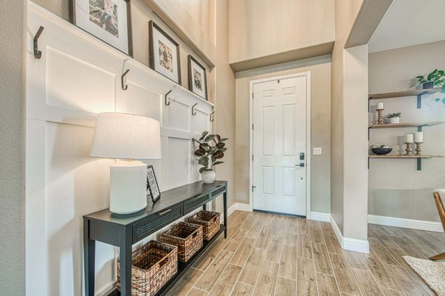 4686 N Arrow Ridge Way, Clovis, CA 93619