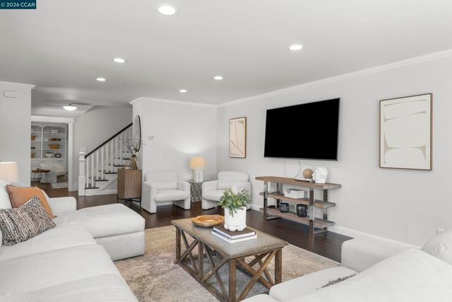34 Mott Dr, Alamo, CA 94507
