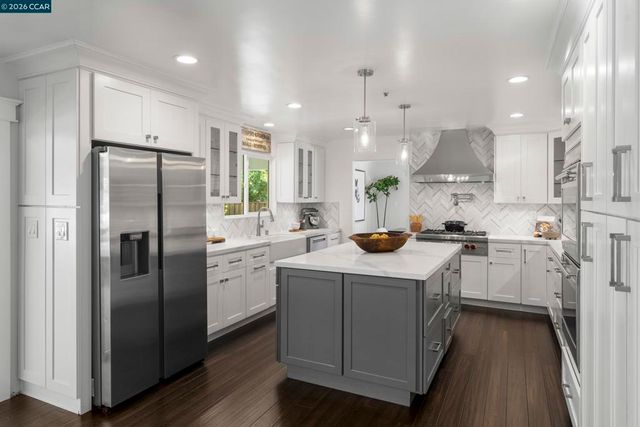34 Mott Dr, Alamo, CA 94507