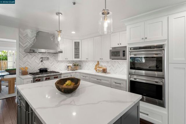 34 Mott Dr, Alamo, CA 94507