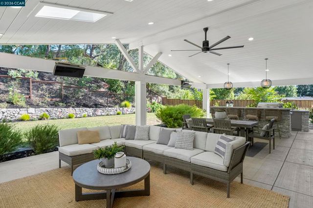 34 Mott Dr, Alamo, CA 94507