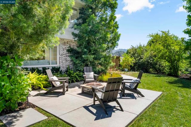 34 Mott Dr, Alamo, CA 94507
