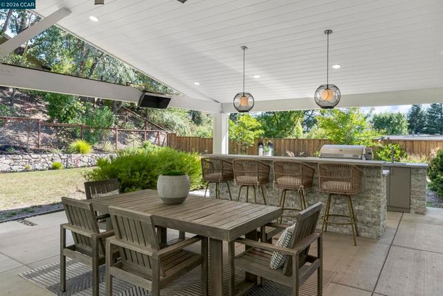 34 Mott Dr, Alamo, CA 94507