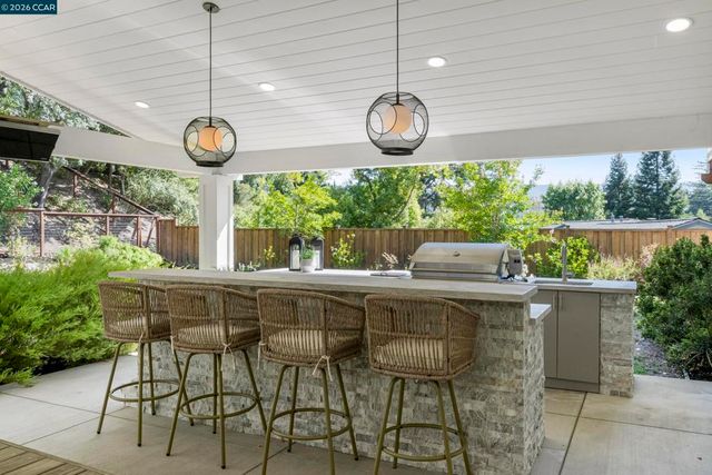 34 Mott Dr, Alamo, CA 94507