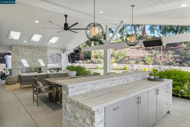 34 Mott Dr, Alamo, CA 94507