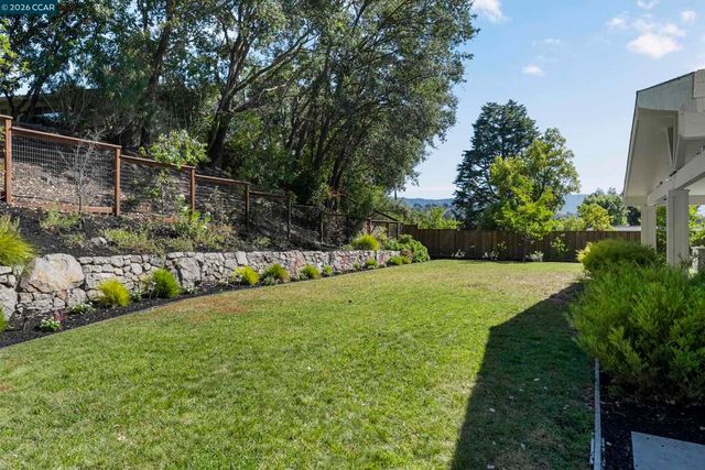 34 Mott Dr, Alamo, CA 94507