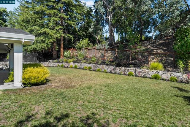 34 Mott Dr, Alamo, CA 94507