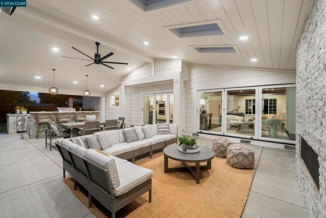 34 Mott Dr, Alamo, CA 94507