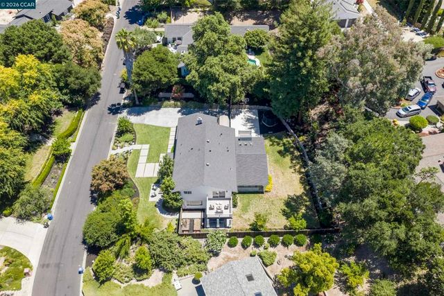 34 Mott Dr, Alamo, CA 94507