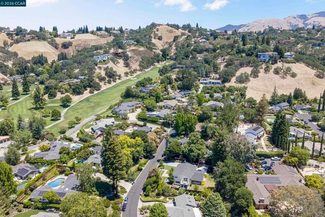34 Mott Dr, Alamo, CA 94507