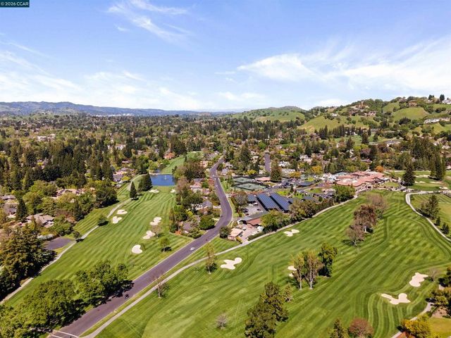 34 Mott Dr, Alamo, CA 94507