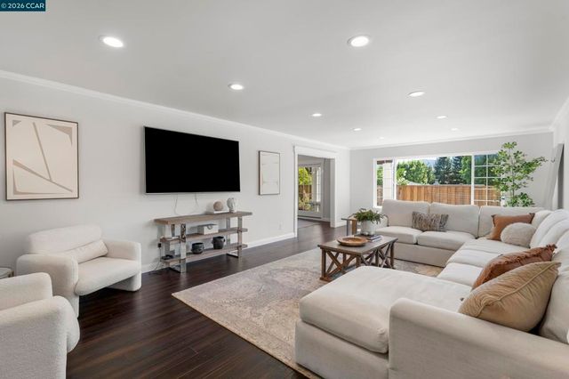 34 Mott Dr, Alamo, CA 94507