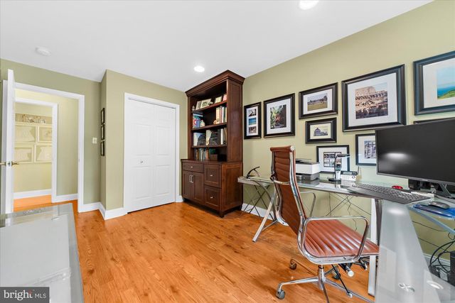 313 OAK HILL LN, Wyomissing, PA 19610