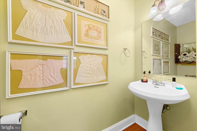 313 OAK HILL LN, Wyomissing, PA 19610