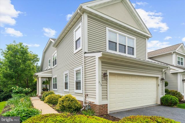 313 OAK HILL LN, Wyomissing, PA 19610