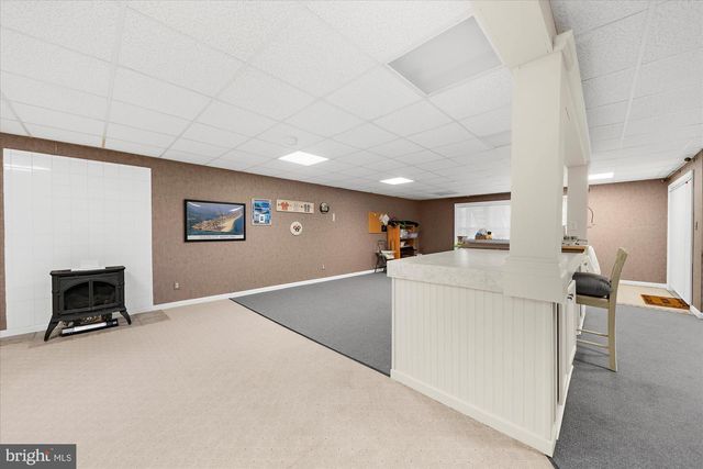 313 OAK HILL LN, Wyomissing, PA 19610