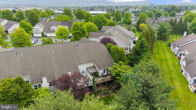 313 OAK HILL LN, Wyomissing, PA 19610