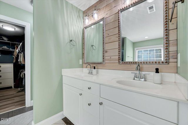 1009 Country Glen Court, Apex, NC 27502