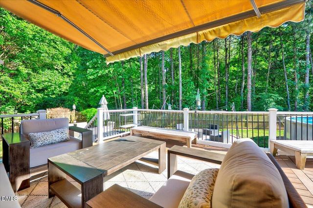 1009 Country Glen Court, Apex, NC 27502