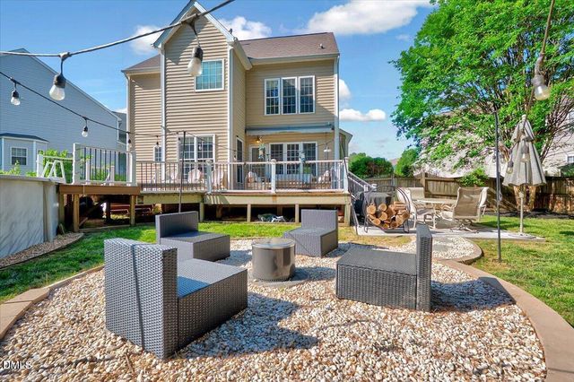 1009 Country Glen Court, Apex, NC 27502