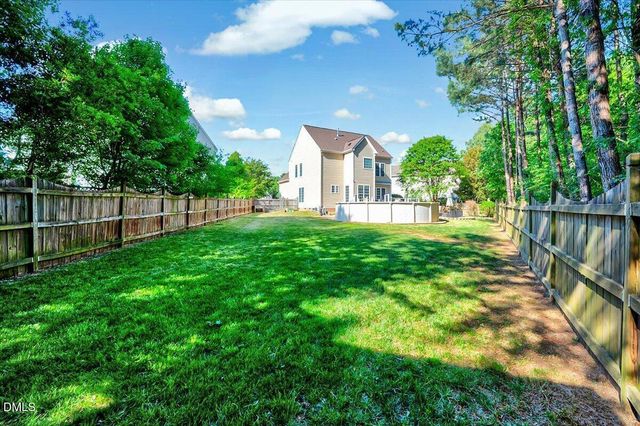 1009 Country Glen Court, Apex, NC 27502