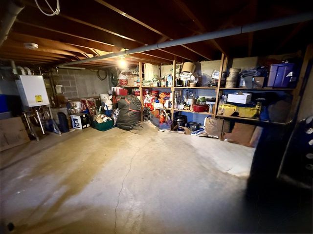 409 Winnebago Drive, Janesville, WI 53545
