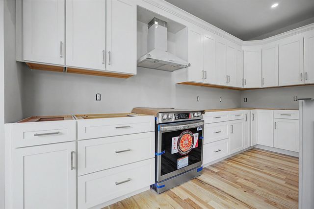 131 Merrimack Street, Hooksett, NH 03106