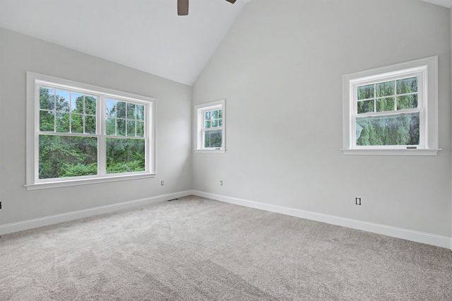 131 Merrimack Street, Hooksett, NH 03106