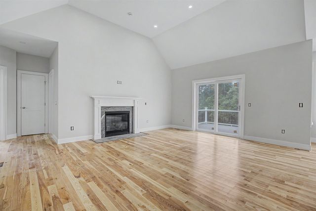131 Merrimack Street, Hooksett, NH 03106
