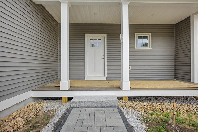 131 Merrimack Street, Hooksett, NH 03106