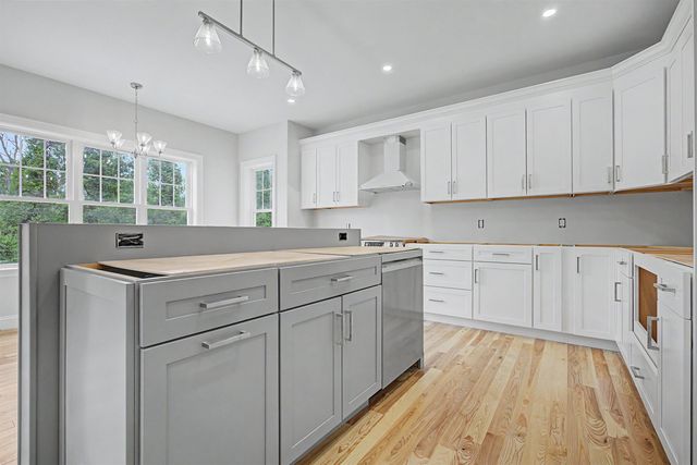 131 Merrimack Street, Hooksett, NH 03106