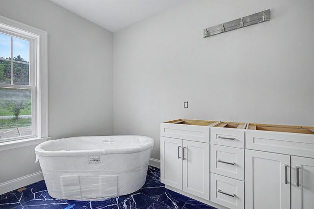 131 Merrimack Street, Hooksett, NH 03106