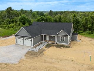 131 Merrimack Street, Hooksett, NH 03106
