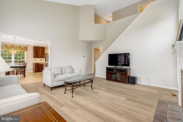 9600 NUTHATCH DR, Fairfax Station, VA 22039