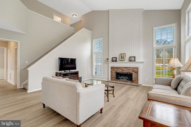 9600 NUTHATCH DR, Fairfax Station, VA 22039