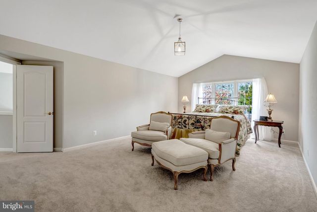 9600 NUTHATCH DR, Fairfax Station, VA 22039