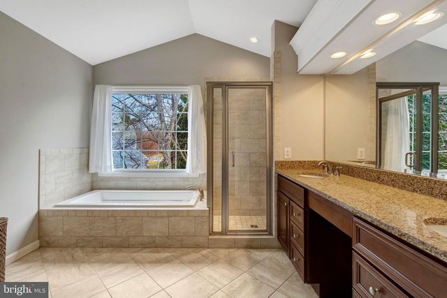 9600 NUTHATCH DR, Fairfax Station, VA 22039